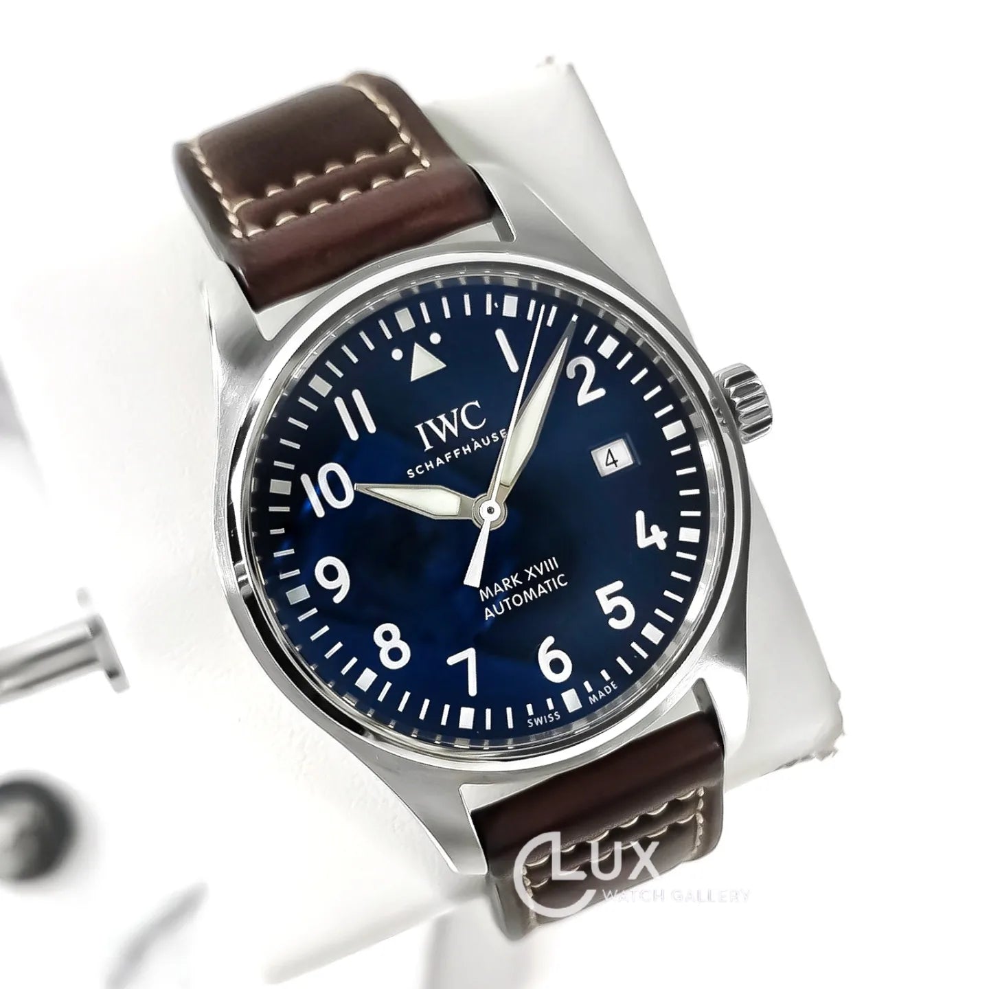 Lux watch gallery times square online