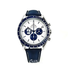 Load image into Gallery viewer, Omega Speedmaster Silver Snoopy Award - 310.32.42.50.02.001
