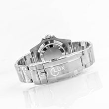 Load image into Gallery viewer, Rolex Submariner No Date - 124060
